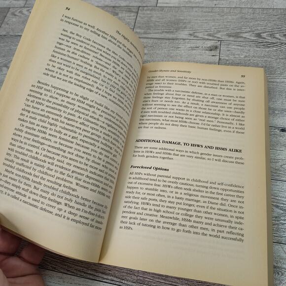 The Highly Sensitive Person in Love by Elaine Aron PhD PB - Picture 9 of 14